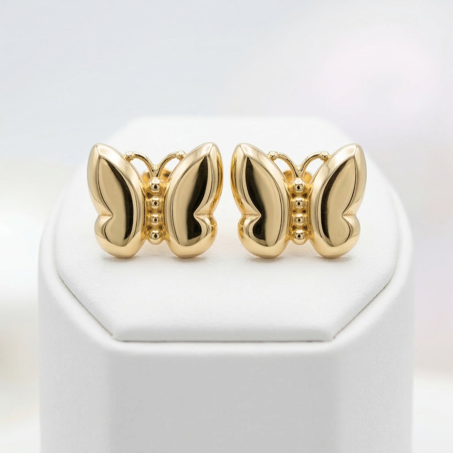 Aretes de Mariposa en Oro 14k - Diseño Elegante y Sofisticado