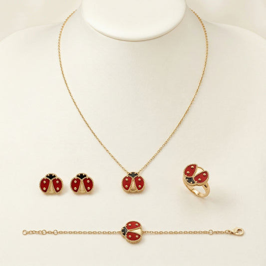 Set de Joyería Mariquita | Collar, Aretes, Anillo y Pulsera 10k