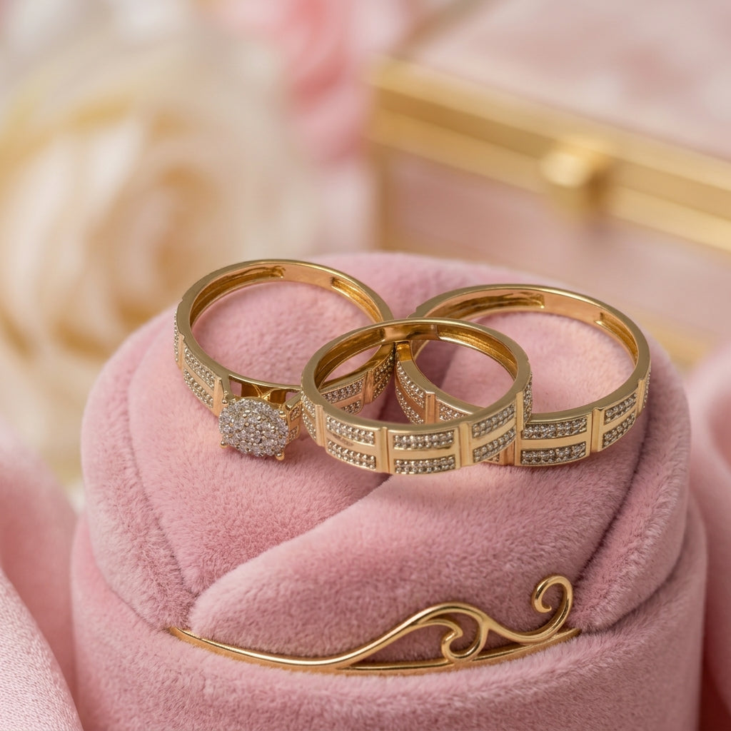 Juego de Anillos de Compromiso y Matrimonio en Oro con Diamantes